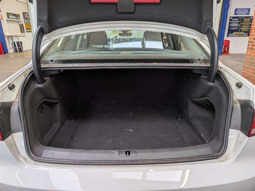 <p>2016 AUDI A4 SPORT TFSI</p>