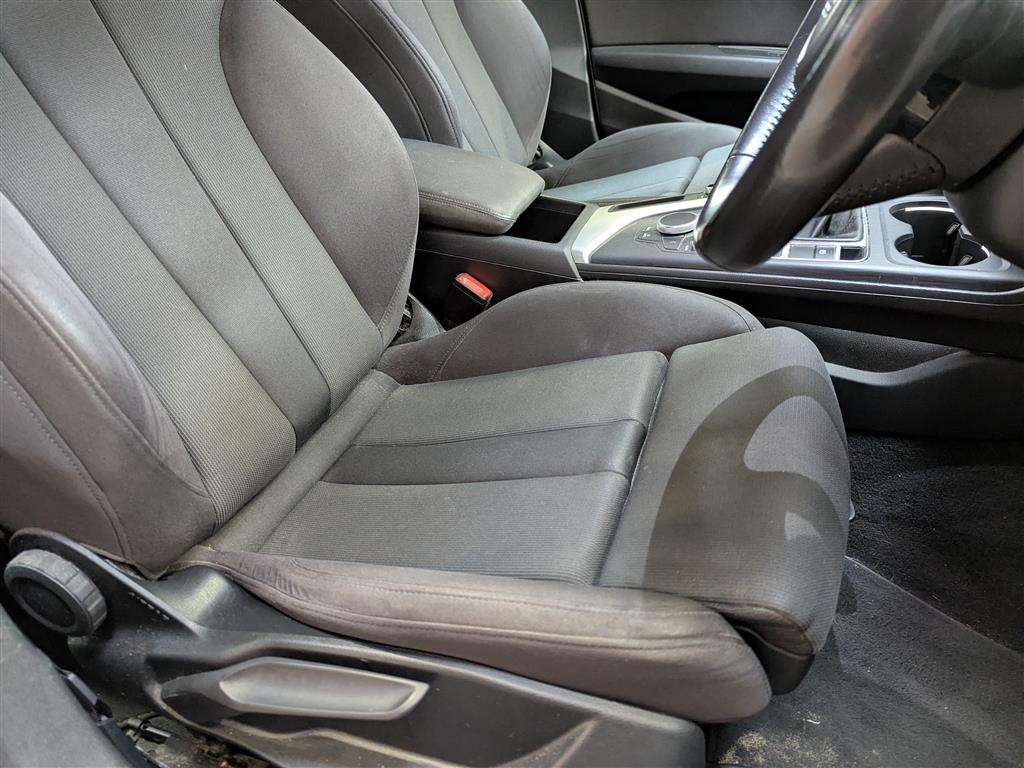 <p>2016 AUDI A4 SPORT TFSI</p>