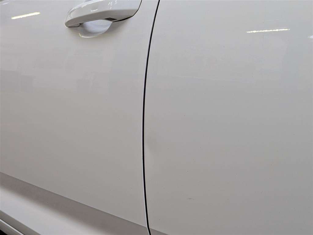 <p>2016 AUDI A4 SPORT TFSI</p>