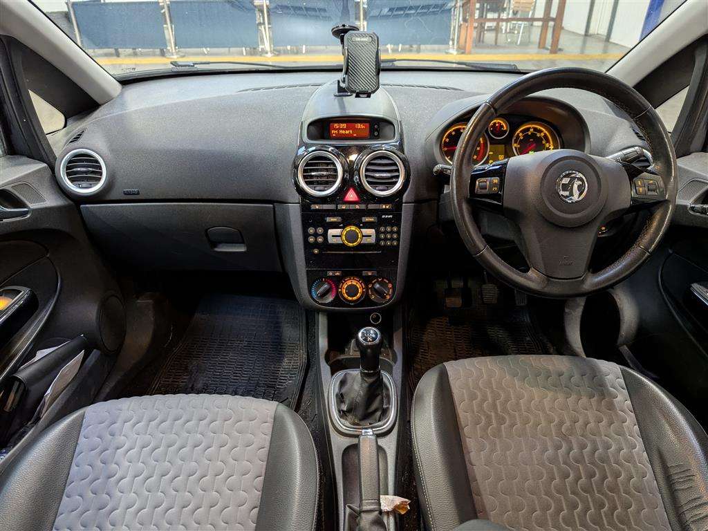 <p>2013 VAUXHALL CORSA SE</p>