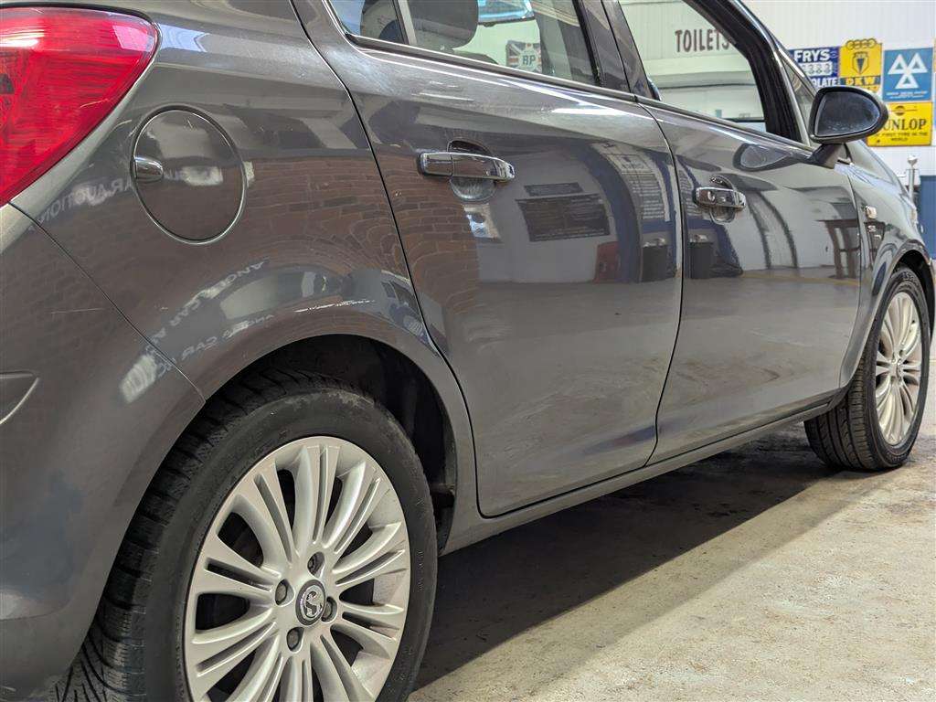 <p>2013 VAUXHALL CORSA SE</p>