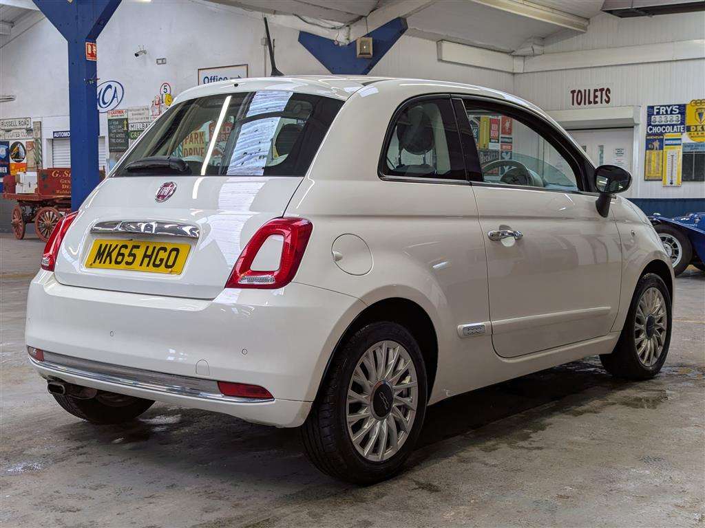 <p>2015 FIAT 500 LOUNGE</p>