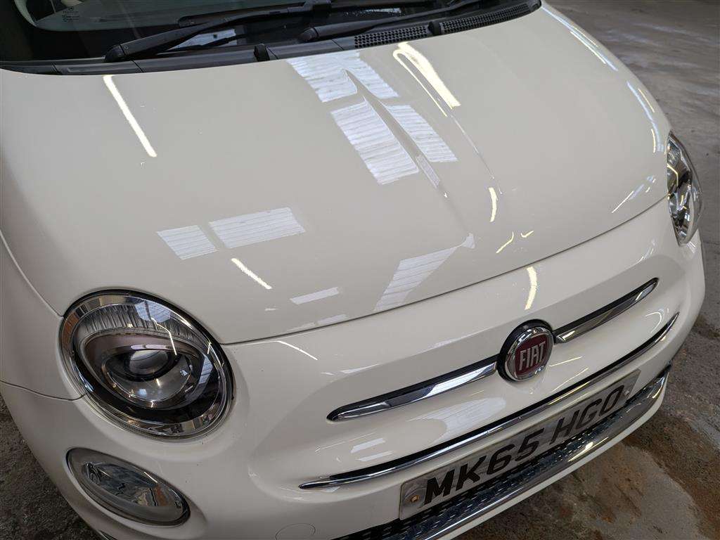 <p>2015 FIAT 500 LOUNGE</p>