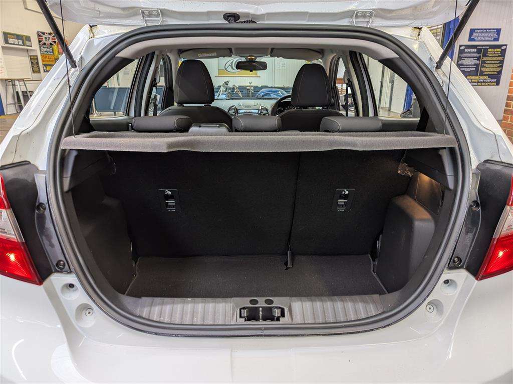 <p>2016 FORD KA+ STUDIO</p>