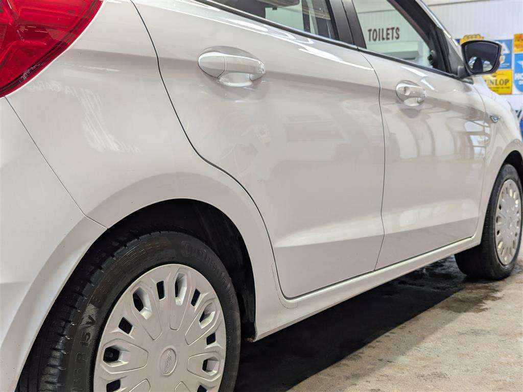 <p>2016 FORD KA+ STUDIO</p>