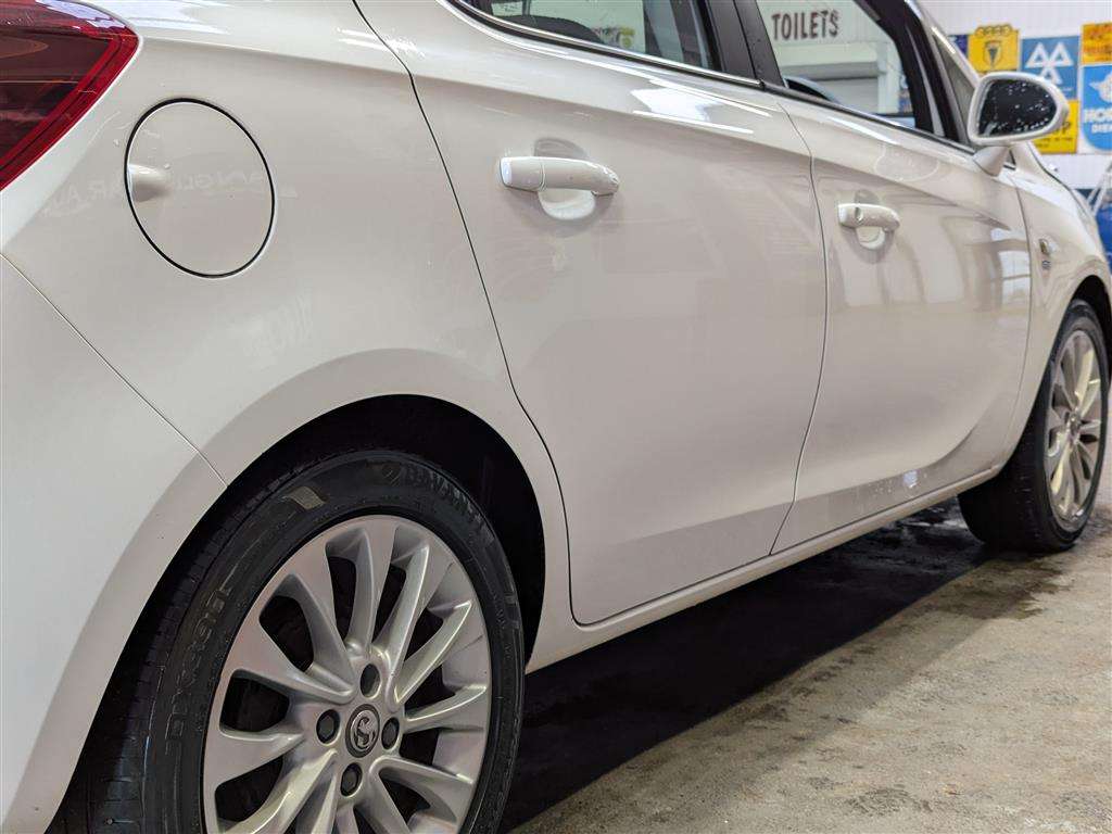 <p>2016 VAUXHALL CORSA SE ECOFLEX</p>