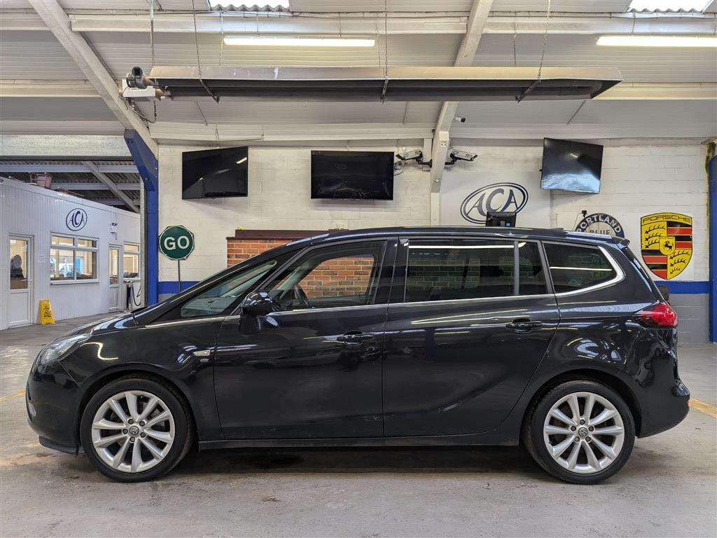 <p>2016 VAUXHALL ZAFIRA TOURER ELITE CDTI</p>