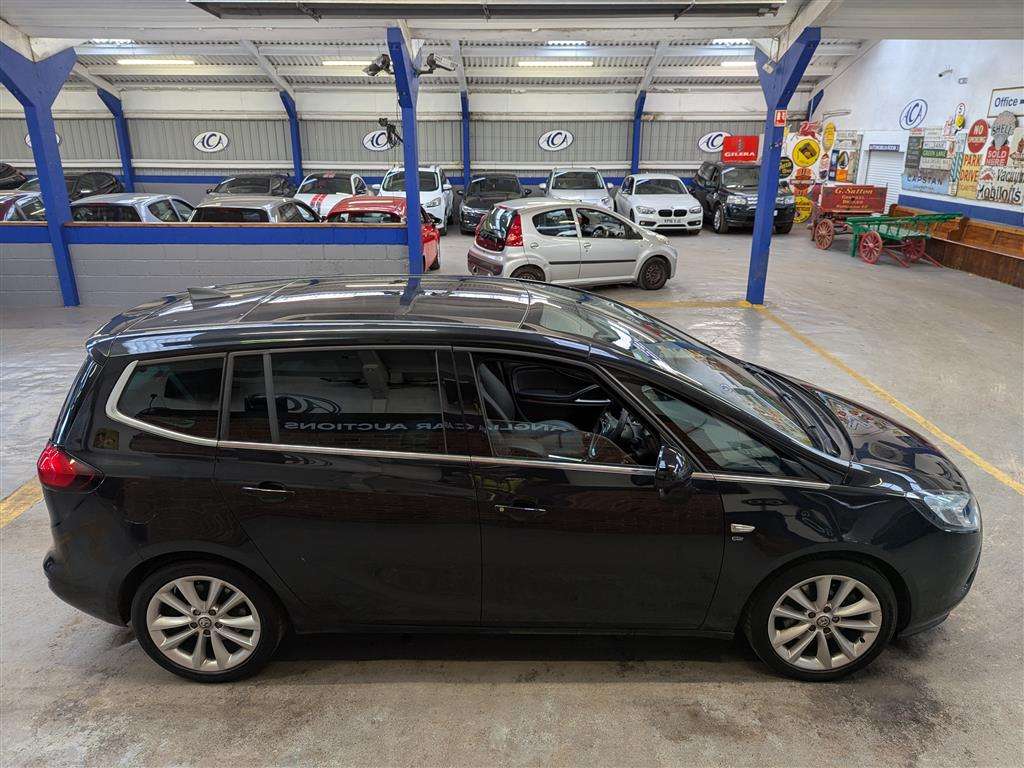 <p>2016 VAUXHALL ZAFIRA TOURER ELITE CDTI</p>