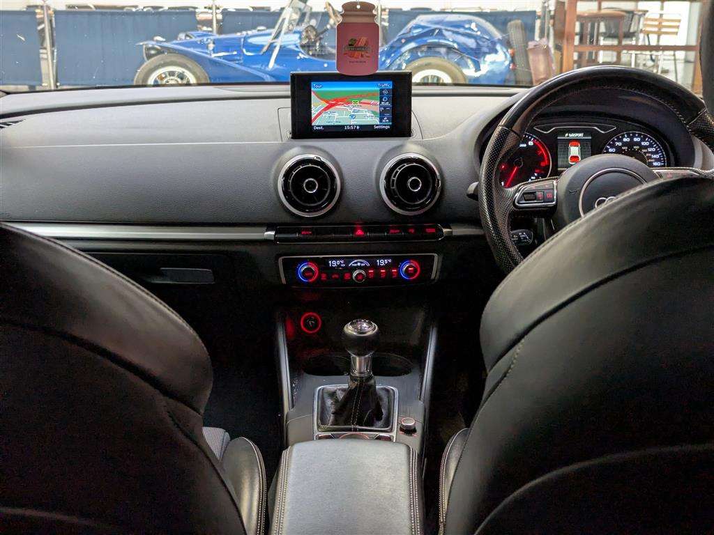 <p>2015 AUDI A3 S LINE TFSI</p>