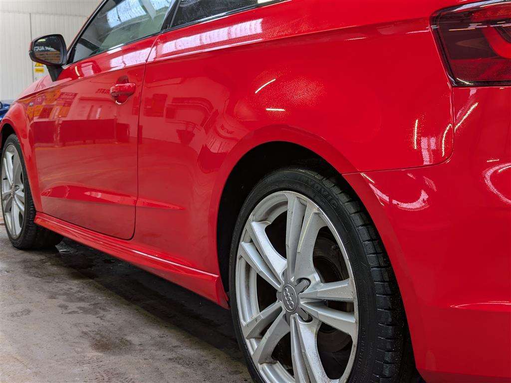 <p>2015 AUDI A3 S LINE TFSI</p>