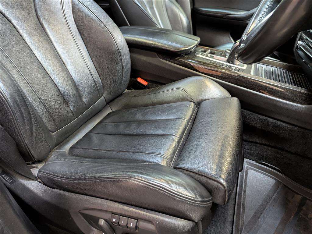 <p>2014 BMW X5 XDRIVE30D M SPORT AUTO</p>