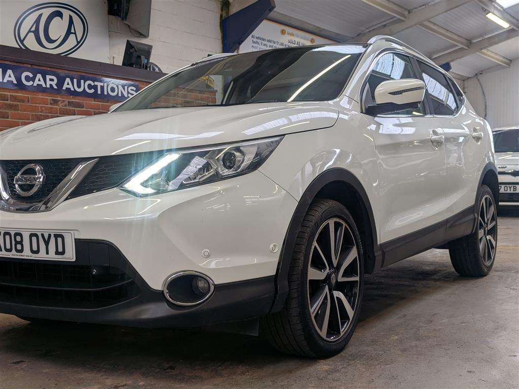 <p>2015 NISSAN QASHQAI TEKNA DCI</p>