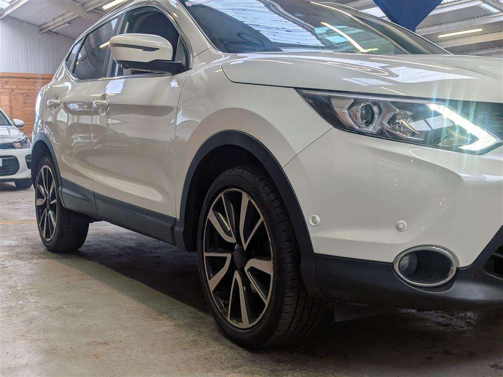 <p>2015 NISSAN QASHQAI TEKNA DCI</p>