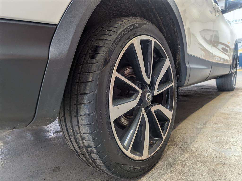 <p>2015 NISSAN QASHQAI TEKNA DCI</p>