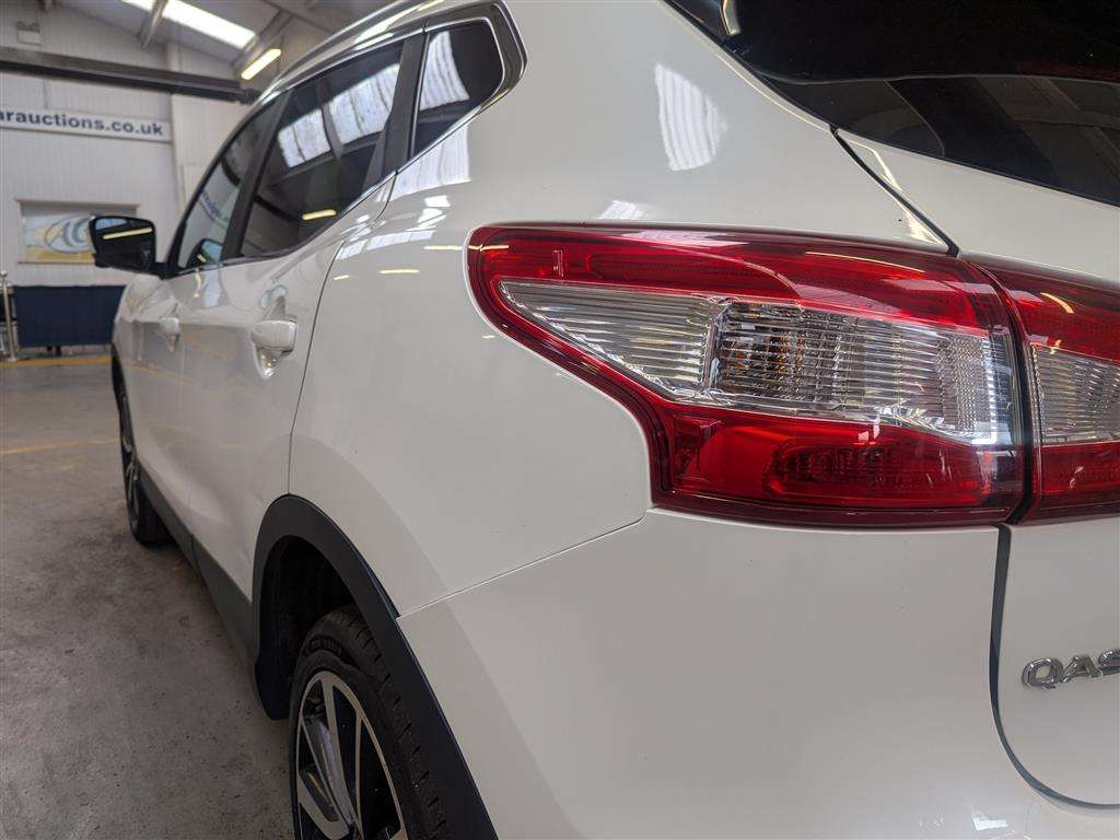 <p>2015 NISSAN QASHQAI TEKNA DCI</p>