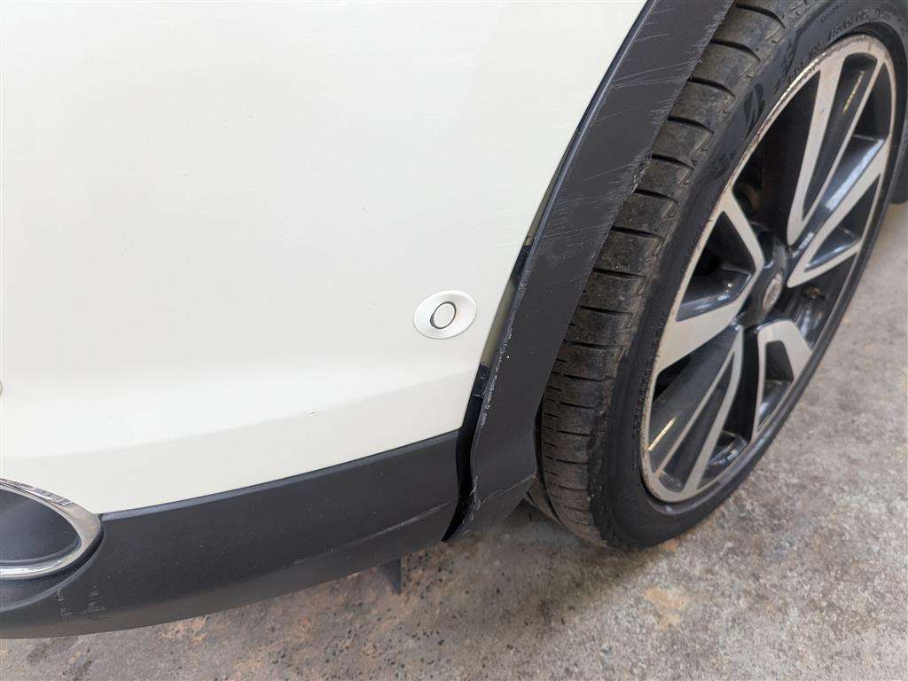 <p>2015 NISSAN QASHQAI TEKNA DCI</p>