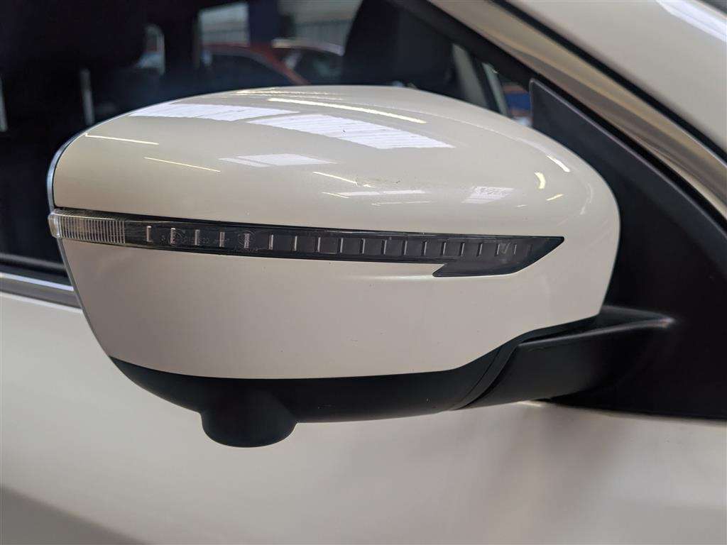 <p>2015 NISSAN QASHQAI TEKNA DCI</p>