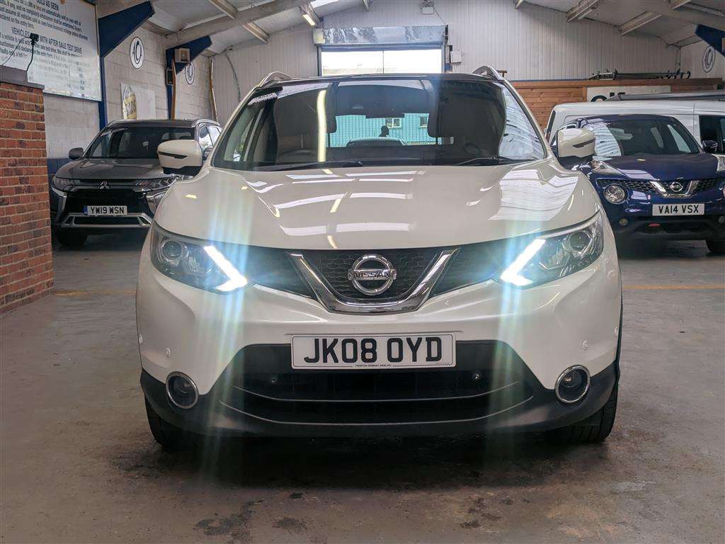 <p>2015 NISSAN QASHQAI TEKNA DCI</p>