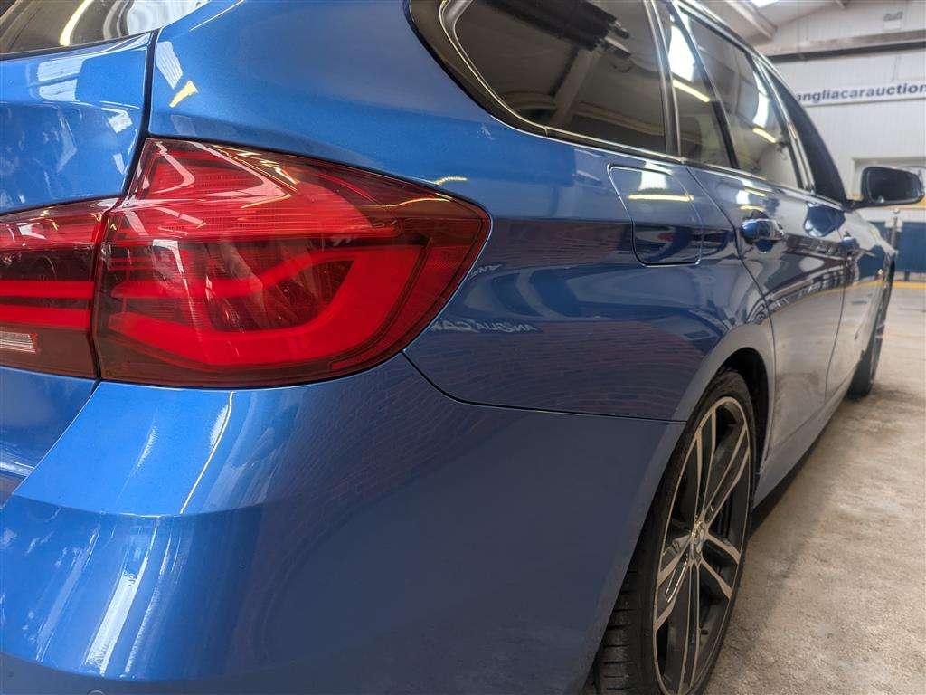 <p>2019 BMW 320D M SPORT SHADOW EDITI</p>