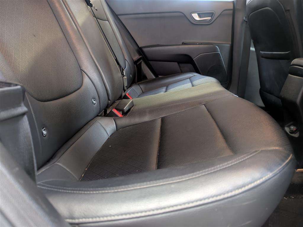 <p>2017 KIA RIO 3</p>