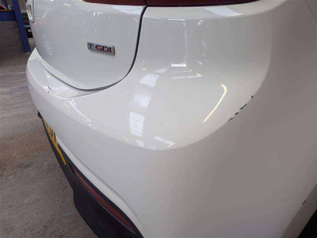 <p>2017 KIA RIO 3</p>