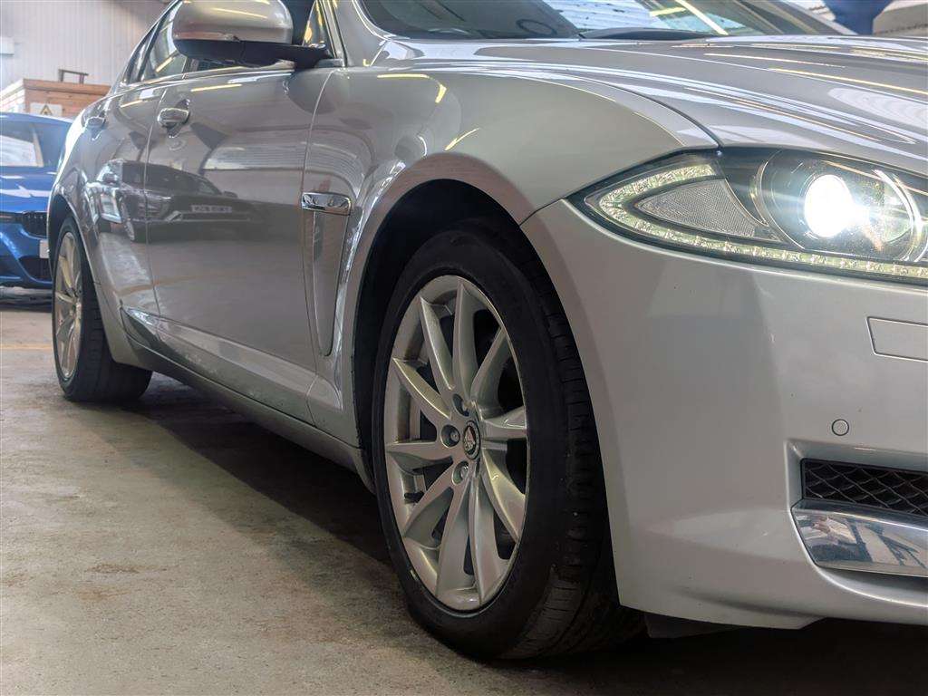 <p>2012 JAGUAR XF PREMIUM LUXURY D AUTO</p>
