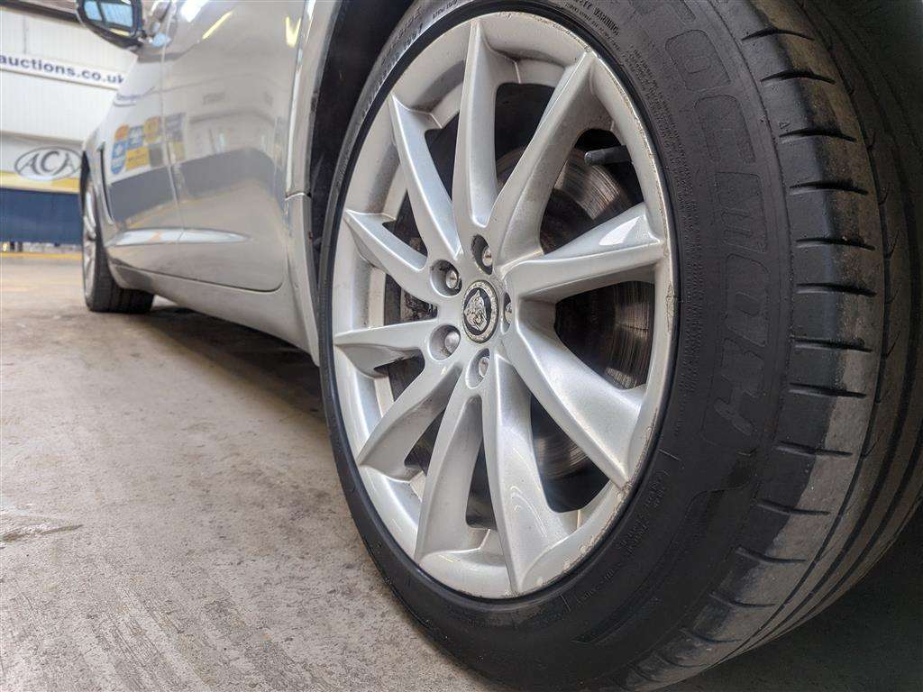 <p>2012 JAGUAR XF PREMIUM LUXURY D AUTO</p>