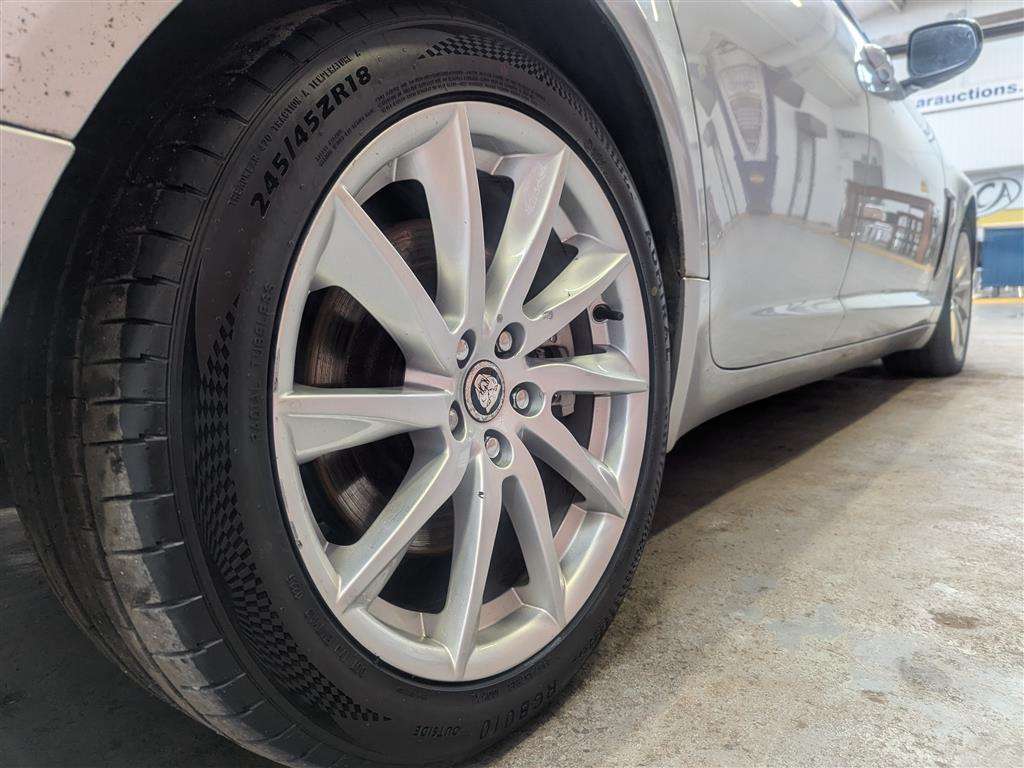 <p>2012 JAGUAR XF PREMIUM LUXURY D AUTO</p>