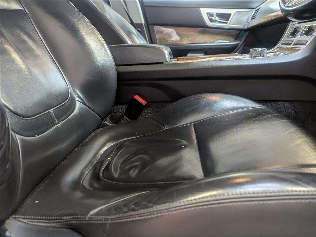 <p>2012 JAGUAR XF PREMIUM LUXURY D AUTO</p>