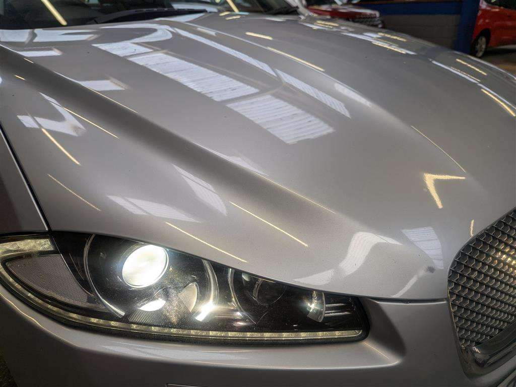 <p>2012 JAGUAR XF PREMIUM LUXURY D AUTO</p>