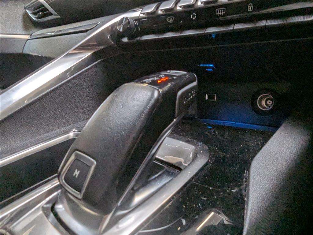 <p>2017 PEUGEOT 3008 GT LINE BLUEHDI S/S</p>