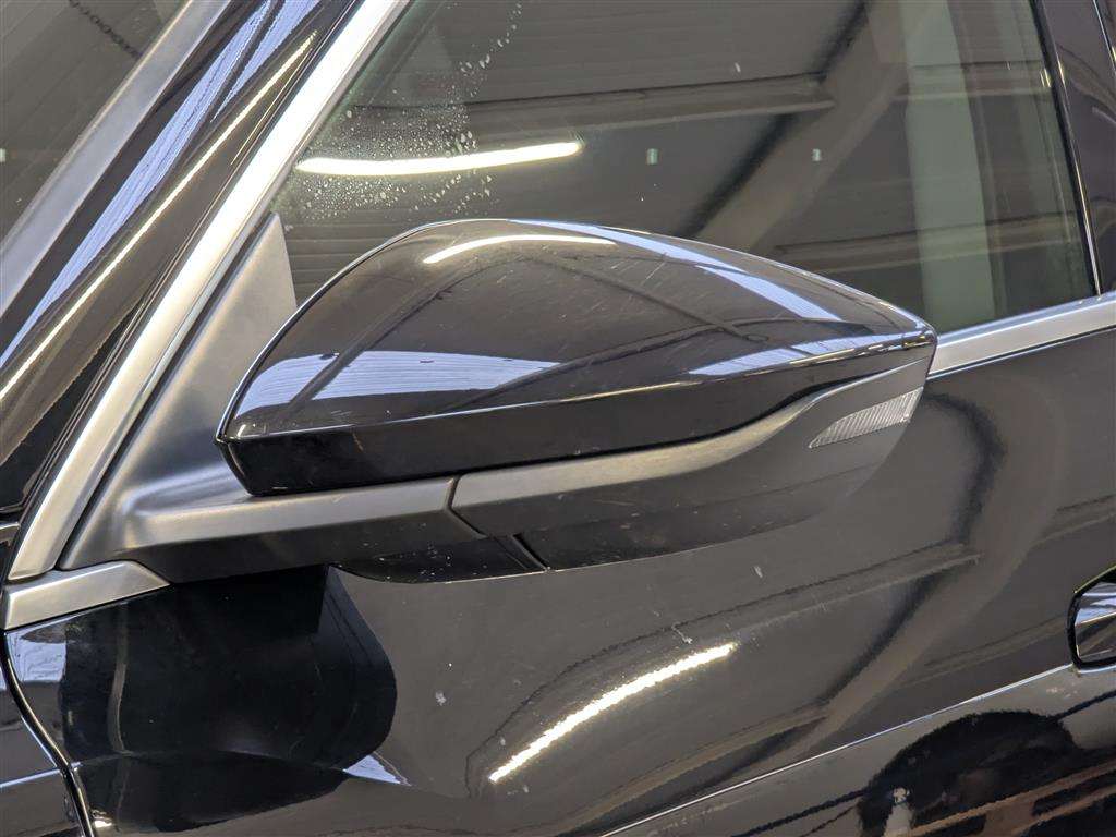 <p>2021 AUDI E-TRON TECHNIK 50 QUATTRO</p>