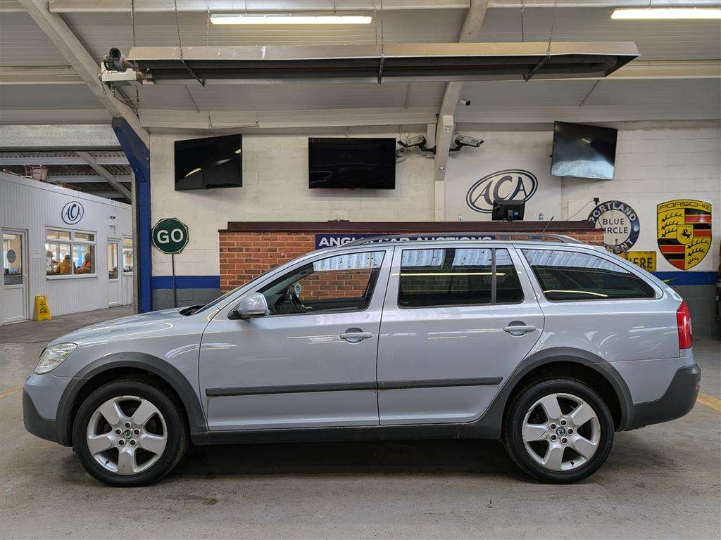 <p>2011 SKODA OCTAVIA SCOUT TDI CR S-A</p>