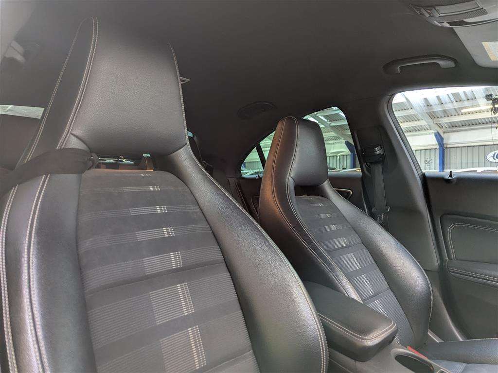 <p>2017 MERCEDES-BENZ CLA 180 SPORT AUTO</p>