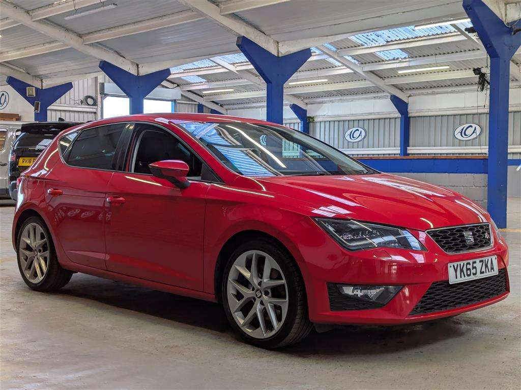 <p>2015 SEAT LEON FR TECHNOLOGY TDI</p>