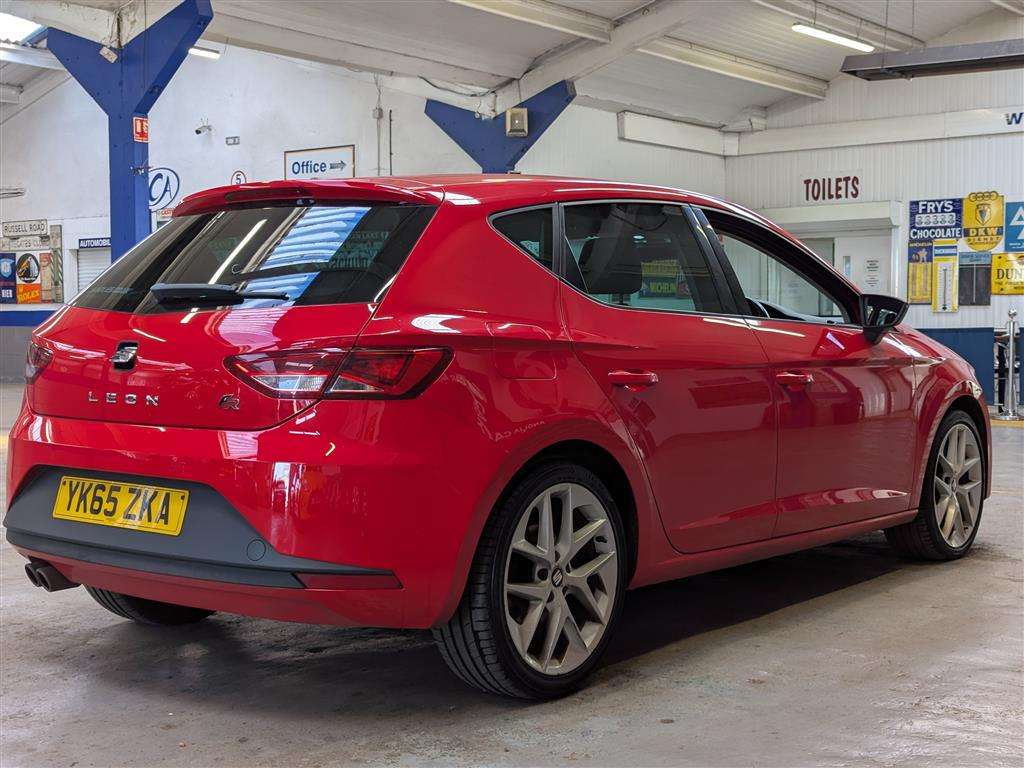 <p>2015 SEAT LEON FR TECHNOLOGY TDI</p>