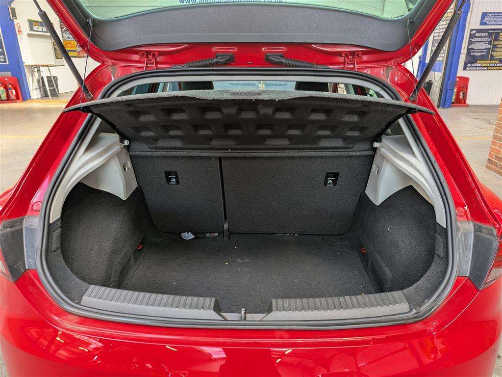 <p>2015 SEAT LEON FR TECHNOLOGY TDI</p>