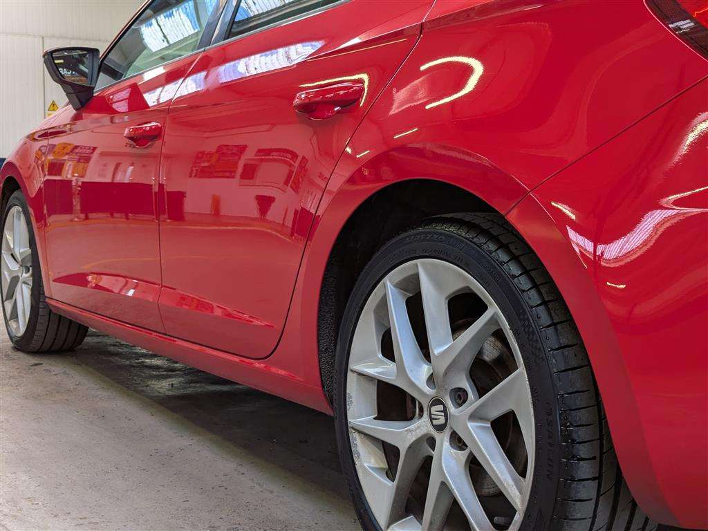 <p>2015 SEAT LEON FR TECHNOLOGY TDI</p>