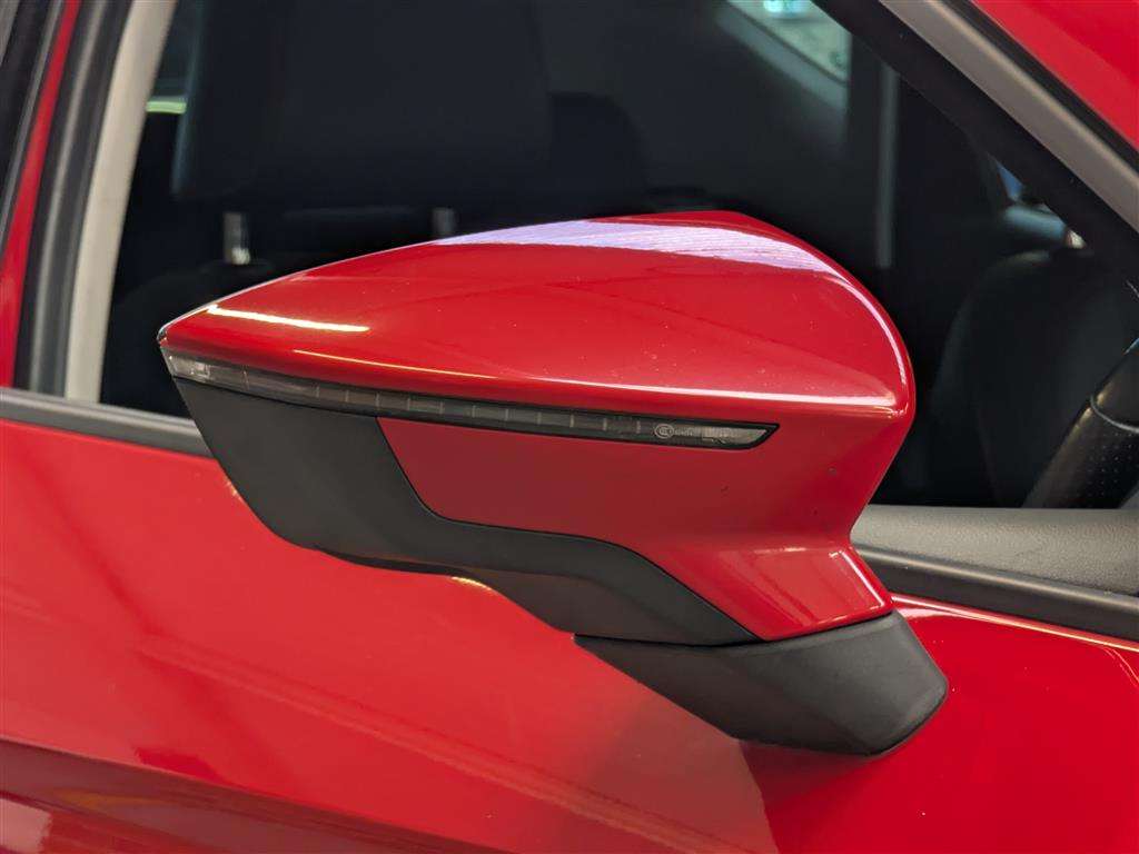 <p>2015 SEAT LEON FR TECHNOLOGY TDI</p>