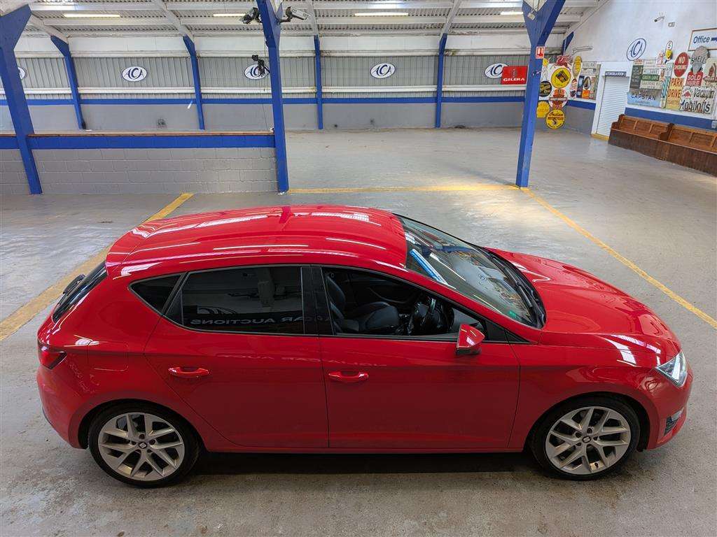 <p>2015 SEAT LEON FR TECHNOLOGY TDI</p>