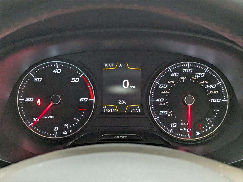 <p>2015 SEAT LEON FR TECHNOLOGY TDI</p>