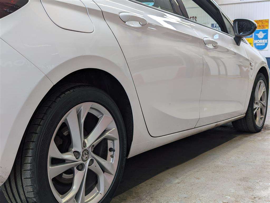 <p>2016 VAUXHALL ASTRA SRI TURBO</p>