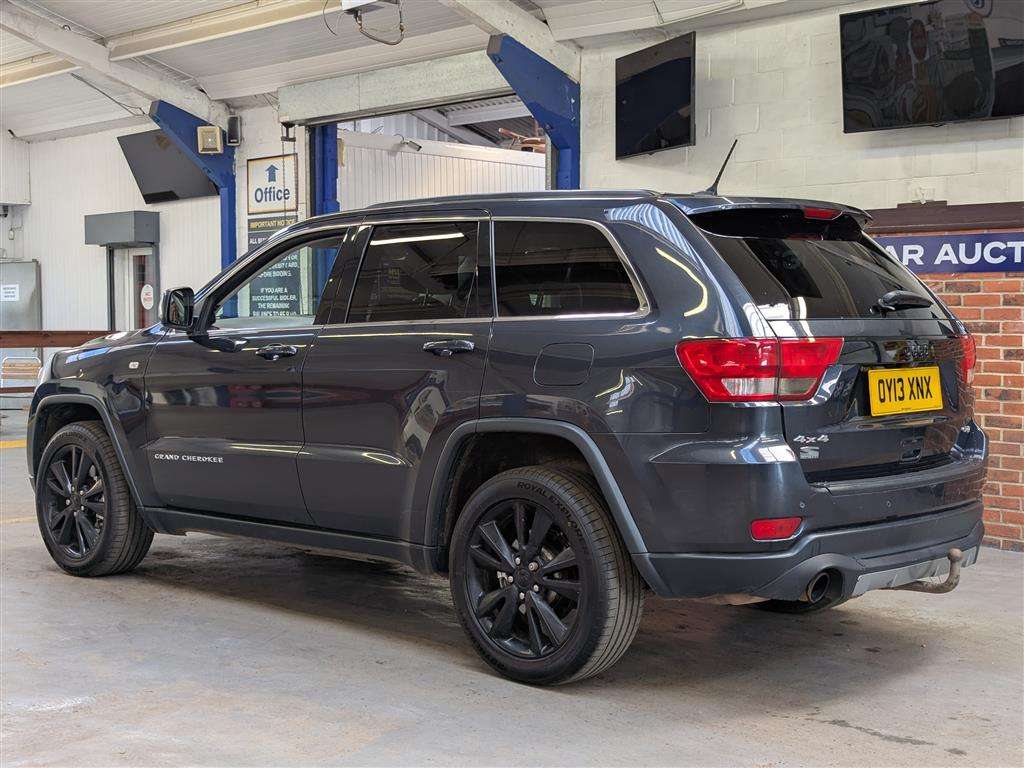 <p>2013 JEEP GRAND CHEROKEE S-LTD CRD</p>