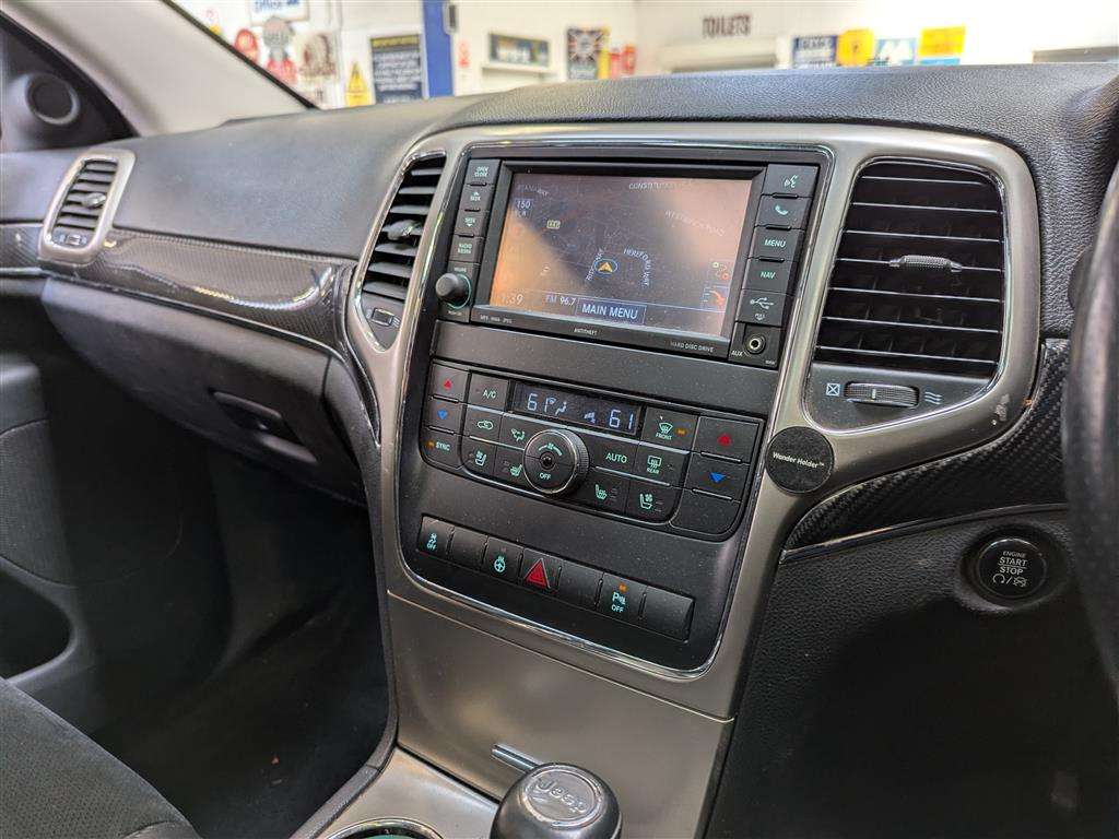 <p>2013 JEEP GRAND CHEROKEE S-LTD CRD</p>