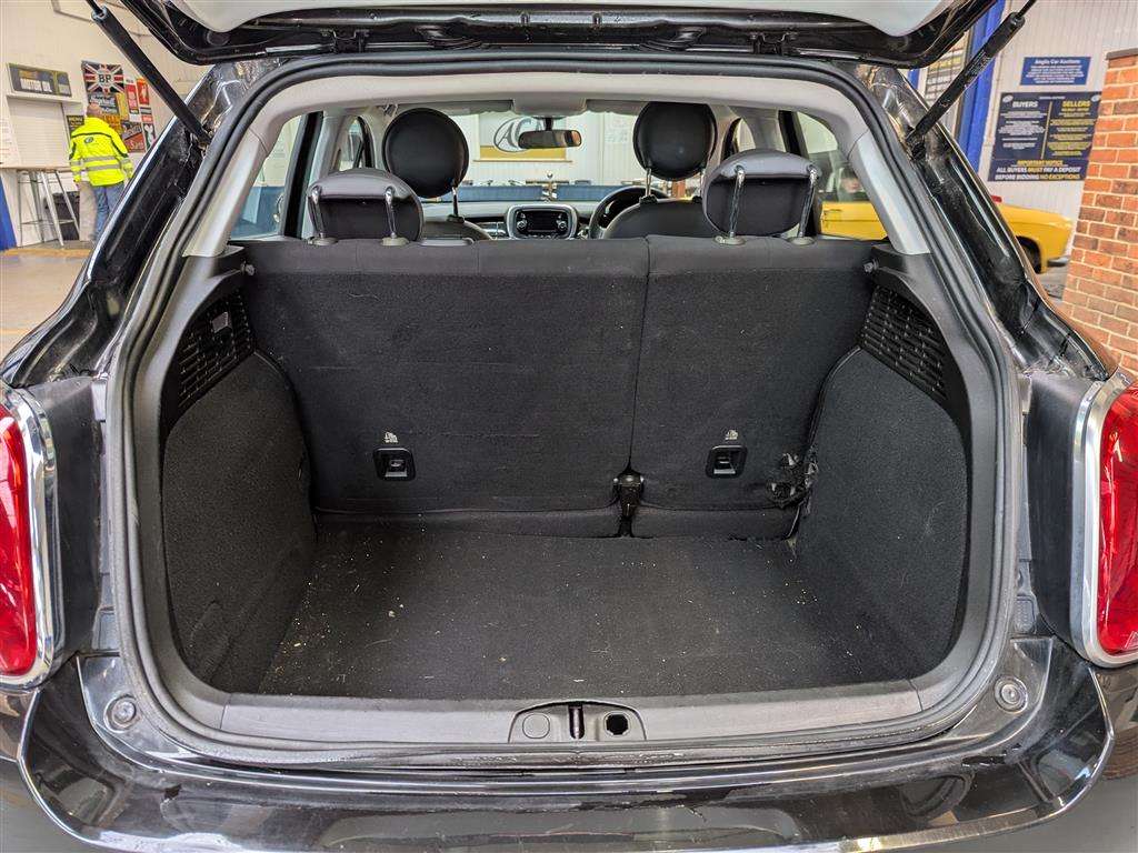 <p>2016 FIAT 500X POP STAR MULTIJET</p>