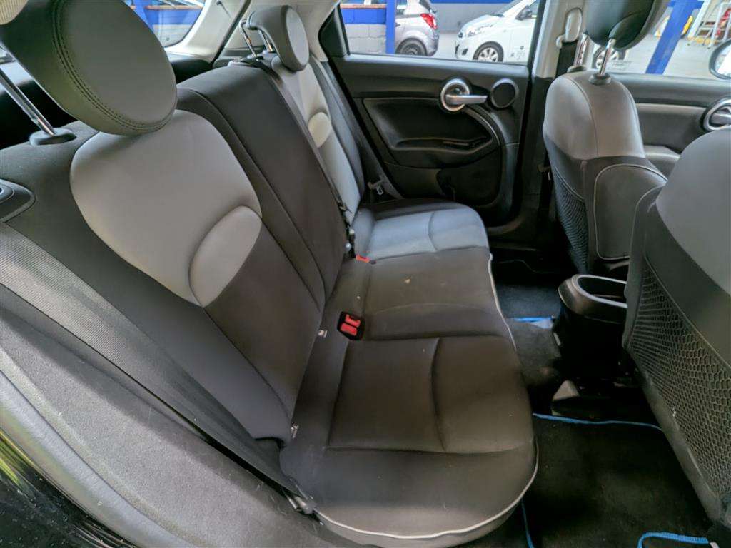 <p>2016 FIAT 500X POP STAR MULTIJET</p>