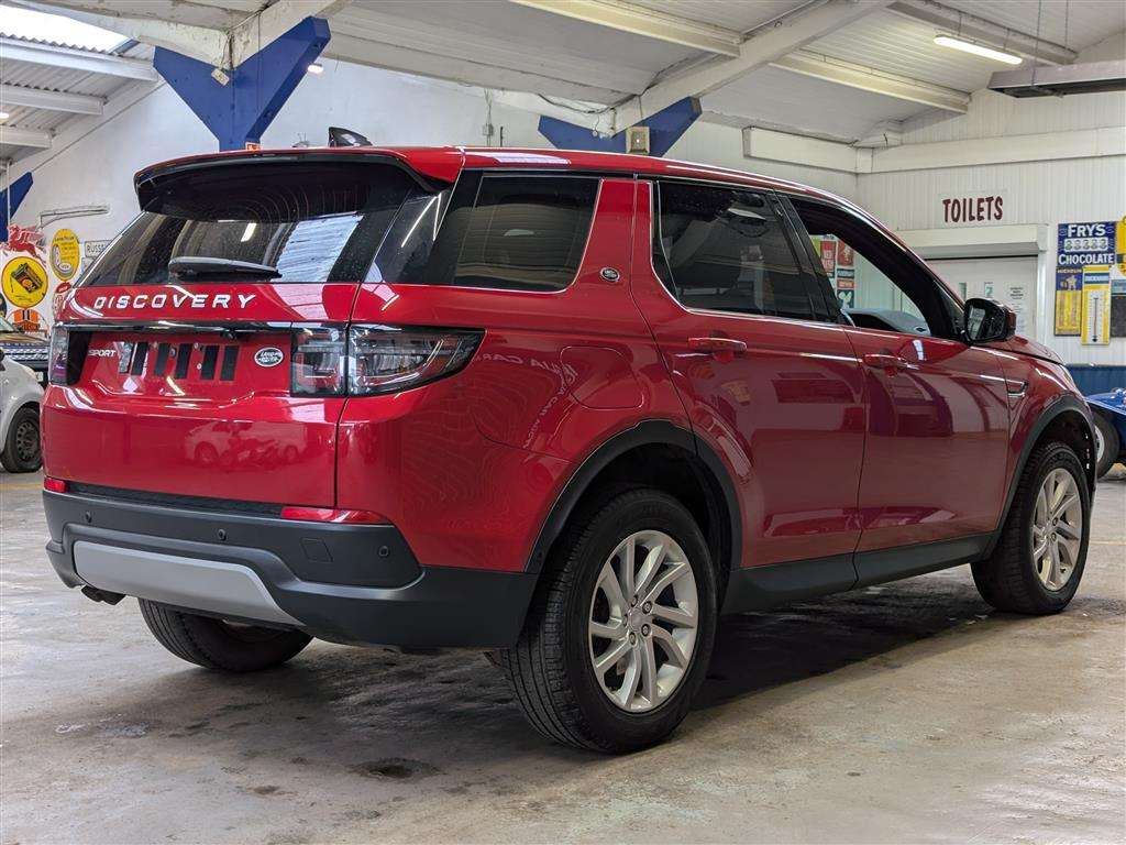 <p>2021 LAND ROVER DISCOVERY SPORT S D MHEV</p>