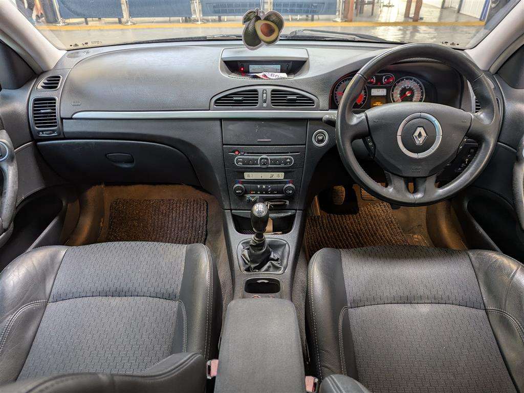 <p>2005 RENAULT LAGUNA DYNAMIQUE DCI 120</p>