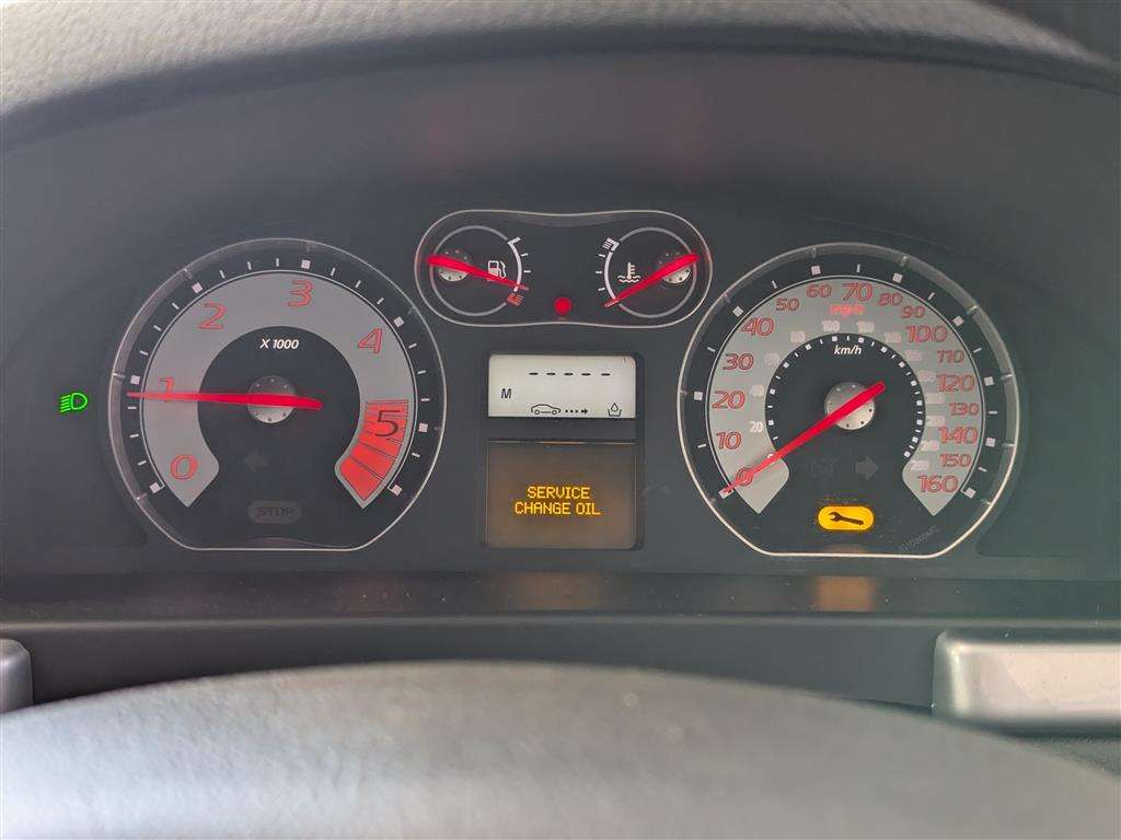 <p>2005 RENAULT LAGUNA DYNAMIQUE DCI 120</p>