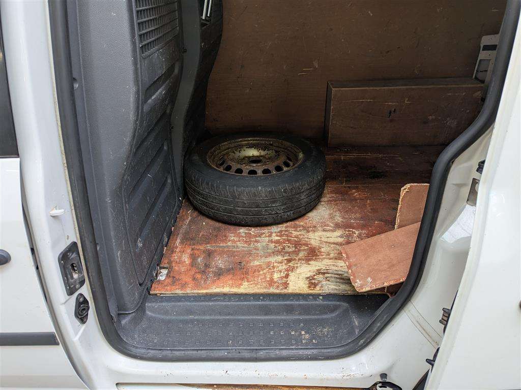 <p>2013 VOLKSWAGEN CADDY C20 TDI 75</p>